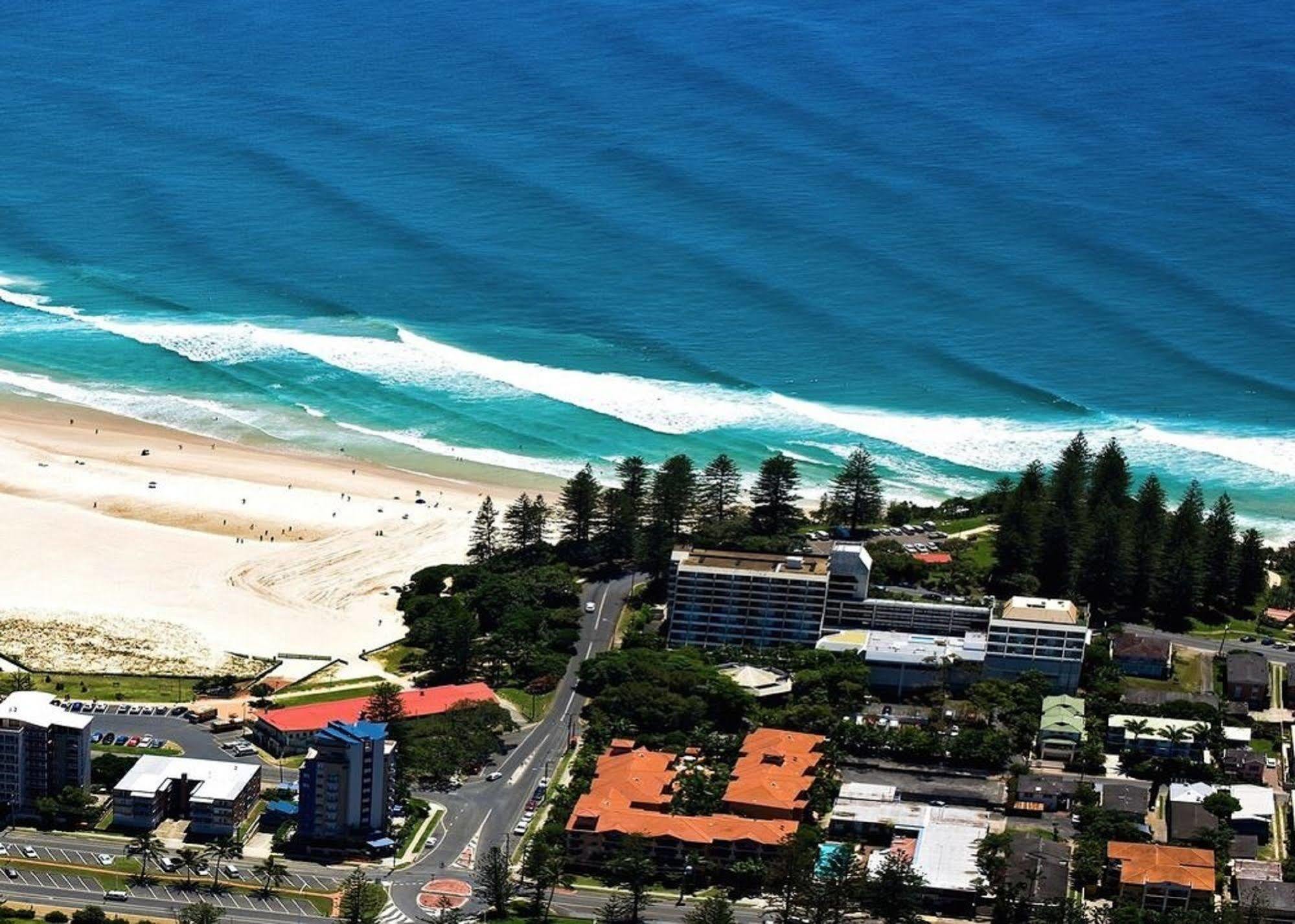 Komune Resort And Beach Club Greenmount Beach Coolangatta Luaran gambar